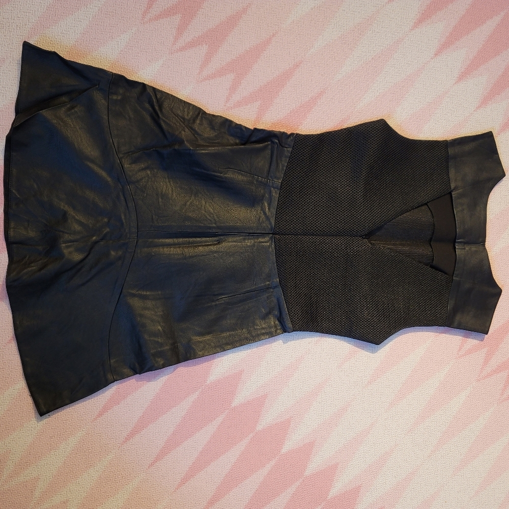 Dress - Picture 3 of 4